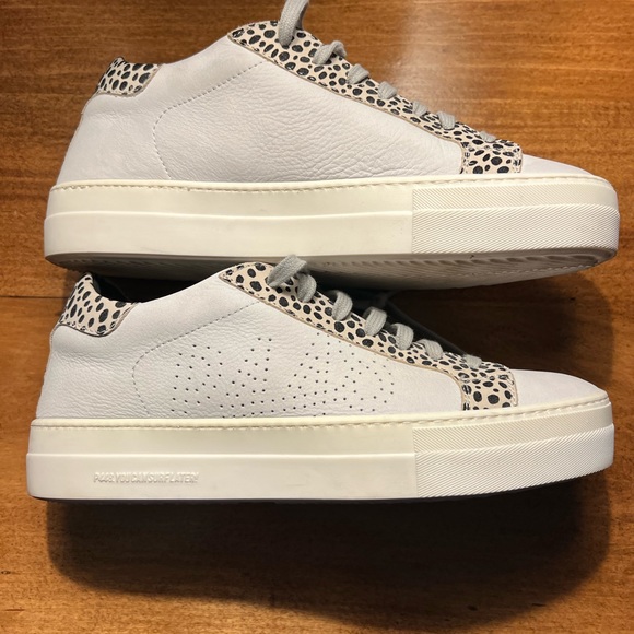 P448 Woman’s Sneakers Excellent Condition - Picture 5 of 6